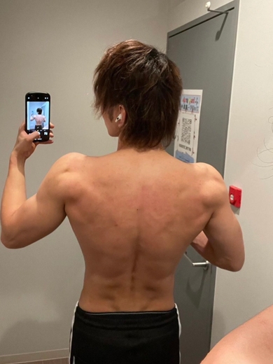 HITOSHI 2枚目